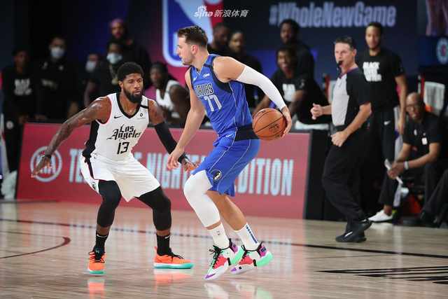 巴萨俱乐部 巴萨俱乐部